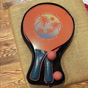 NWOT Life is Good Beach Paddle Ball Set with Case